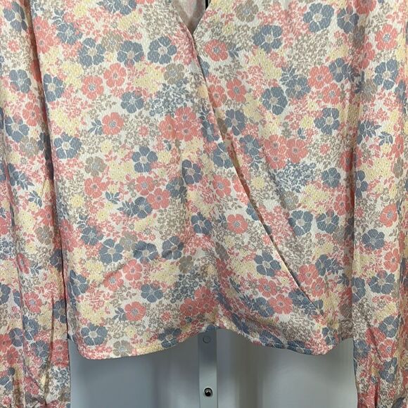 BOBI BLACK Women’s Faux Wrap Floral Top Pink/Blue Size Small - Picture 5 of 9